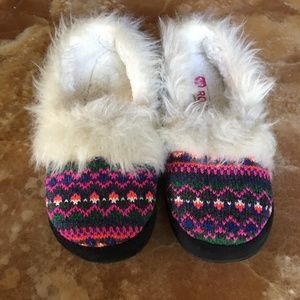 Roxy Girl Fuzzy Stripe Sweater Slippers